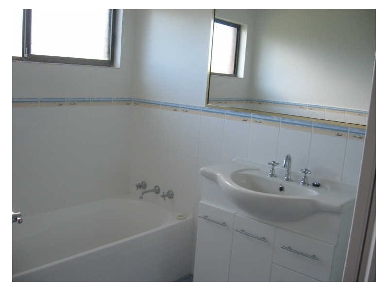 11 Dobbie Close, West Nowra NSW 2541