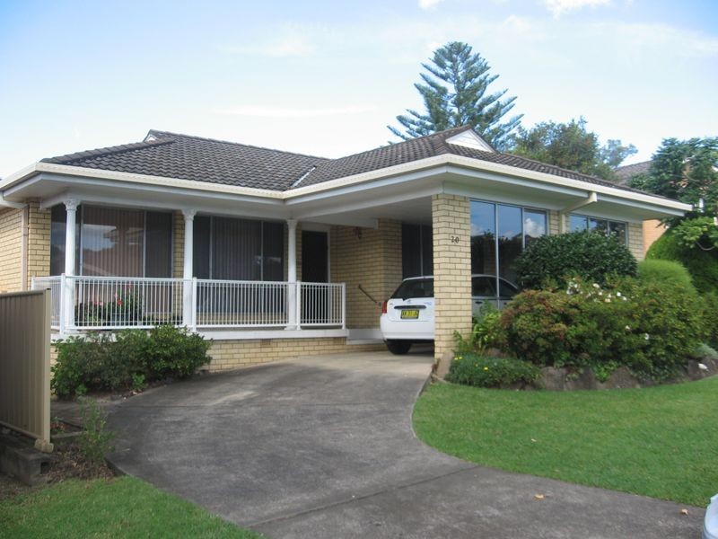 20 Fuschia Cres, Bomaderry NSW 2541