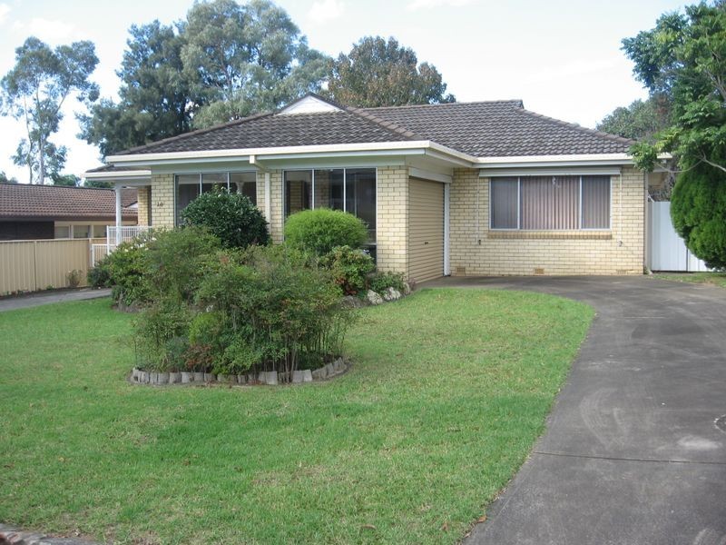 20 Fuschia Cres, Bomaderry NSW 2541