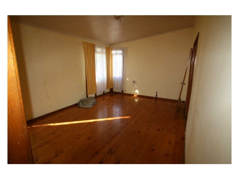 12 Quiberon Street, Nowra NSW 2541