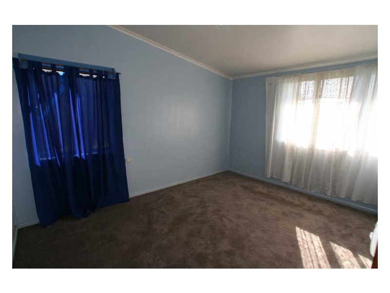 12 Quiberon Street, Nowra NSW 2541