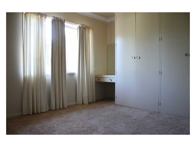 2/430 Princes Highway, Bomaderry NSW 2541