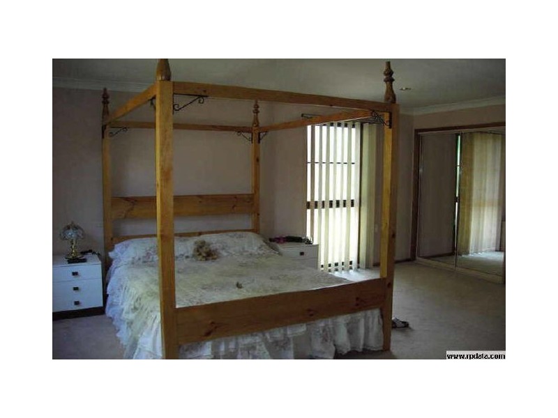 290 Princes Hwy, Bomaderry NSW 2541