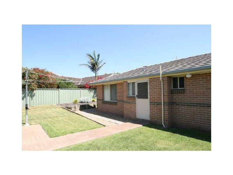 10 Illawarra Circuit, Worrigee NSW 2540
