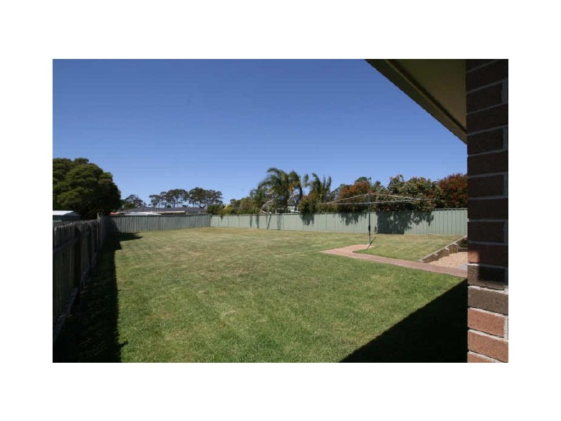 10 Illawarra Circuit, Worrigee NSW 2540