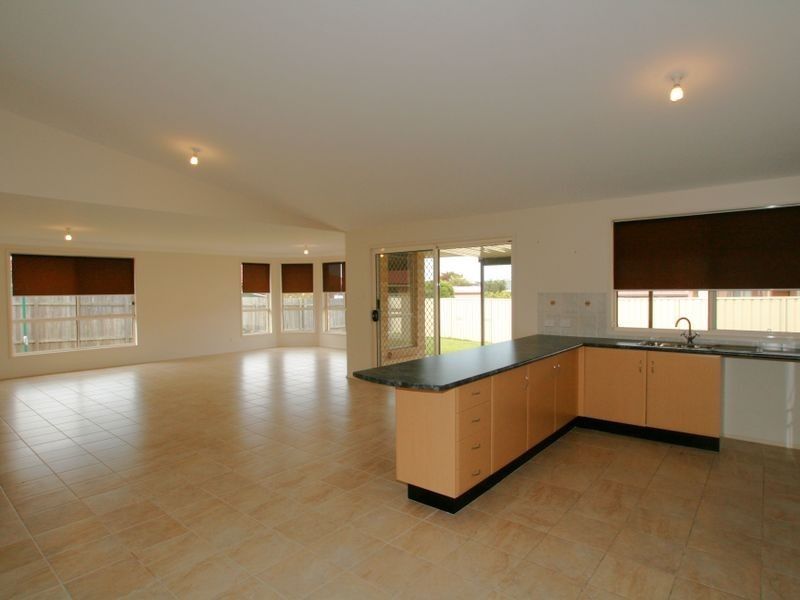 30 Golden Ash, Worrigee NSW 2540