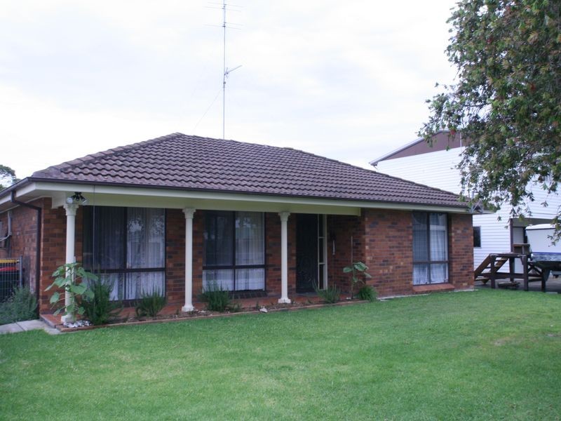 2 Bindaree Street, Greenwell Point NSW 2540