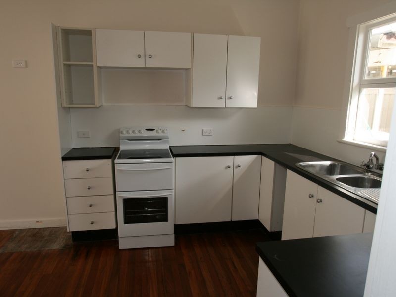 12 Karowa Street, Bomaderry NSW 2541