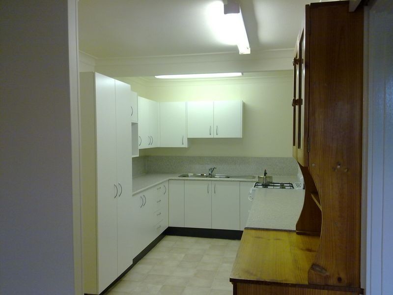 10 Knapp Ave, Nowra NSW 2541