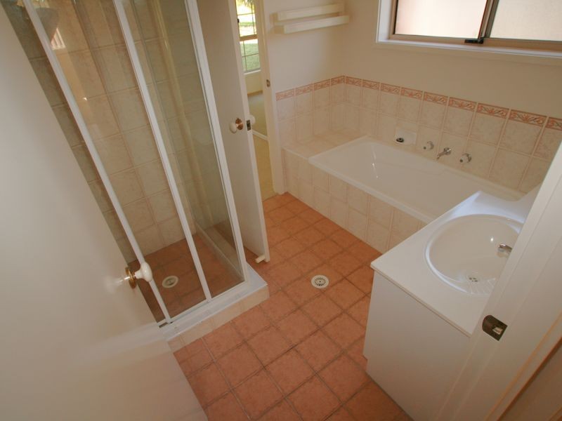 26 Rannoch Drive, West Nowra NSW 2541