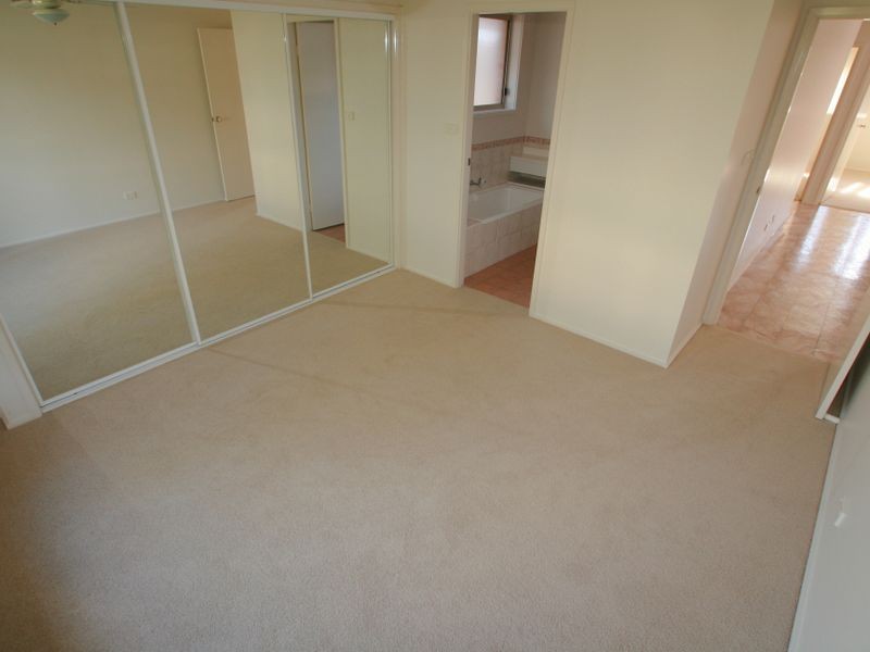 26 Rannoch Drive, West Nowra NSW 2541
