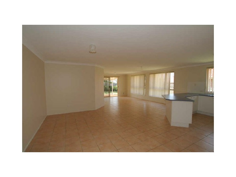 51 St James Crescent, Worrigee NSW 2540