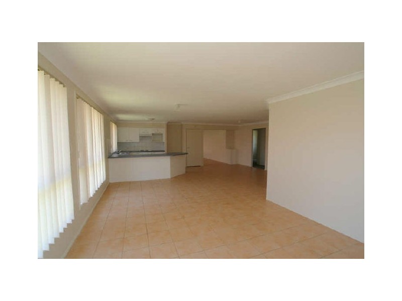 51 St James Crescent, Worrigee NSW 2540