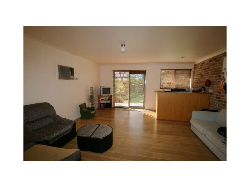 12 Chestnut Avenue, Bomaderry NSW 2541