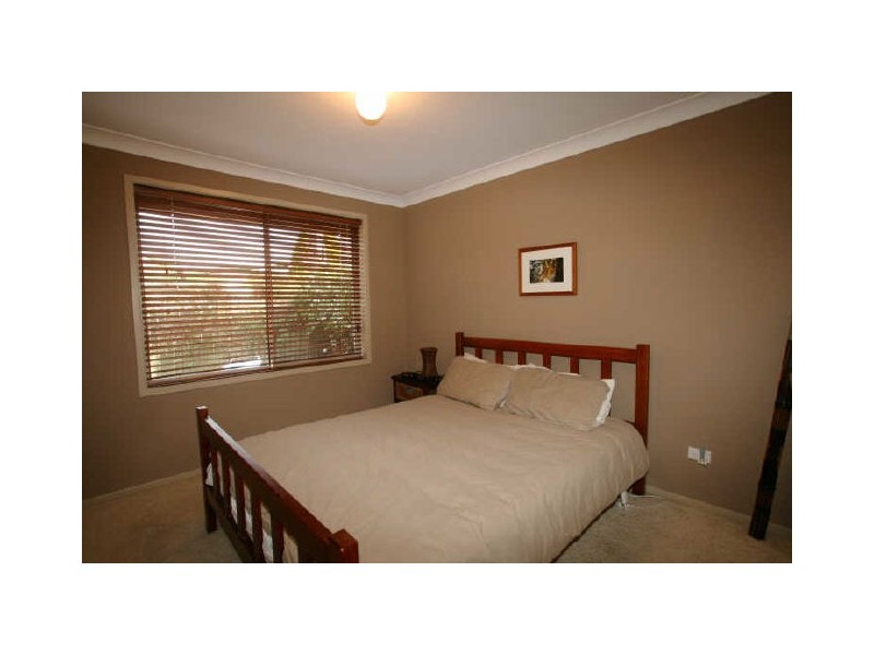 12 Chestnut Avenue, Bomaderry NSW 2541