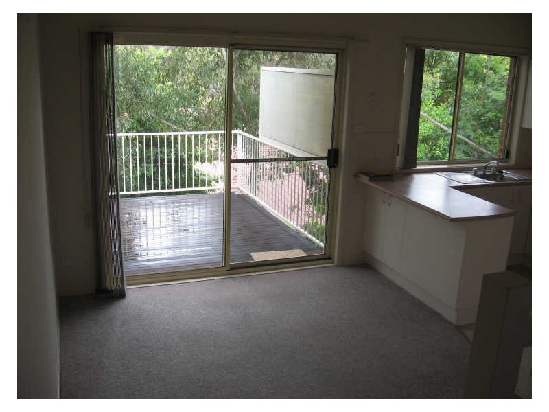 3/67 Brinawarr St, Bomaderry NSW 2541