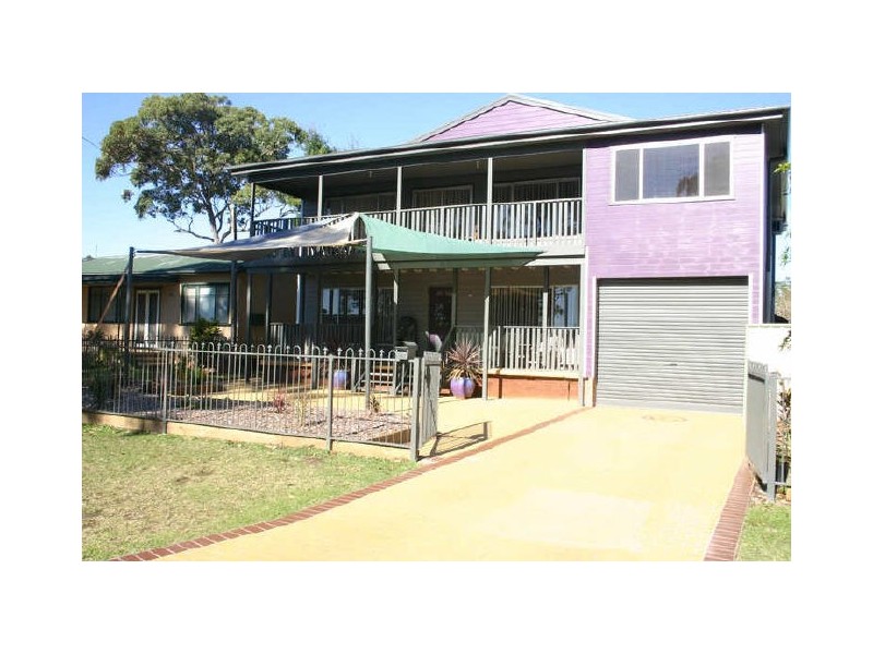 8 Ray Street, Sussex Inlet NSW 2540