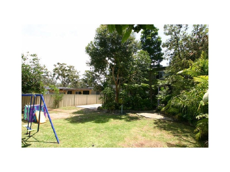 8 Ray Street, Sussex Inlet NSW 2540