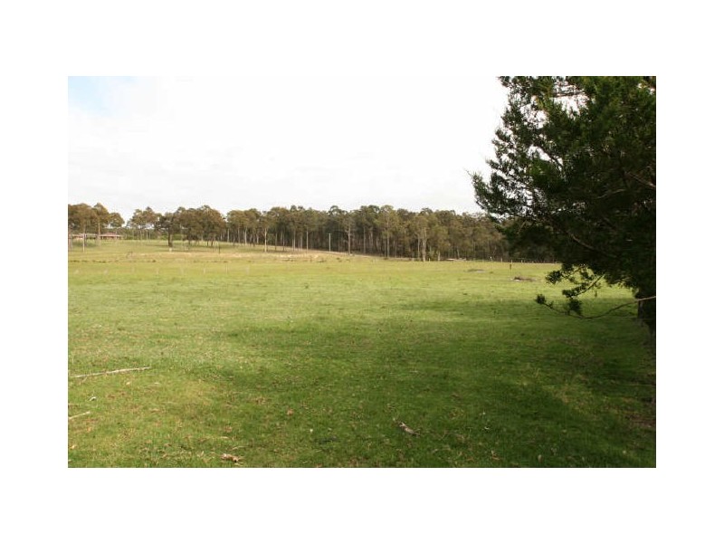 64 Watt Road, Falls Creek NSW 2540
