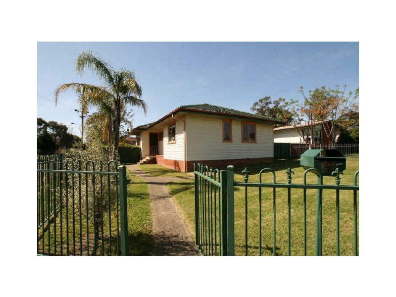 22 McKay Street, Nowra NSW 2541