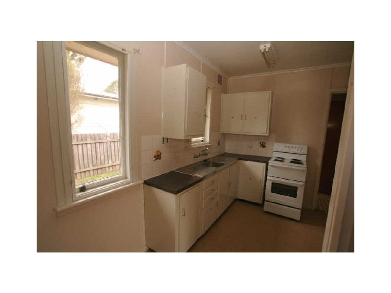 22 McKay Street, Nowra NSW 2541