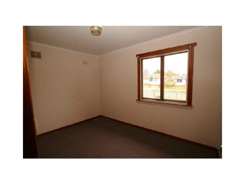 22 McKay Street, Nowra NSW 2541