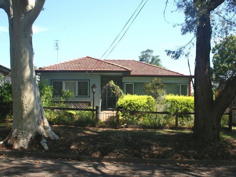 112 Douglas Street, Nowra NSW 2541