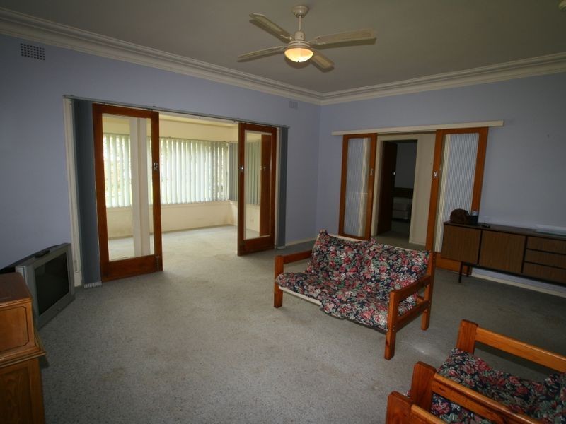 112 Douglas Street, Nowra NSW 2541