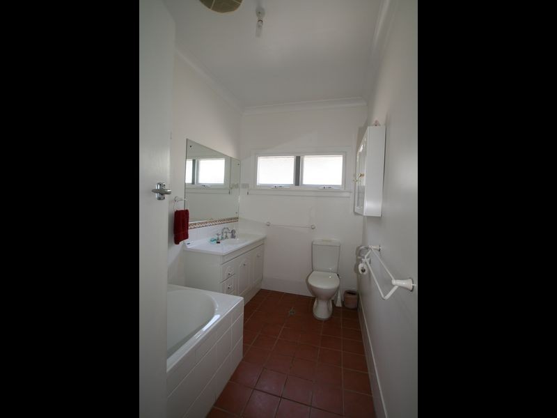 112 Douglas Street, Nowra NSW 2541