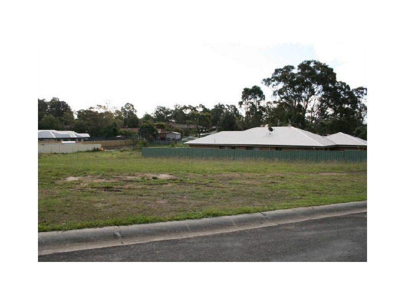 14 Cornelius Place, Nowra NSW 2541