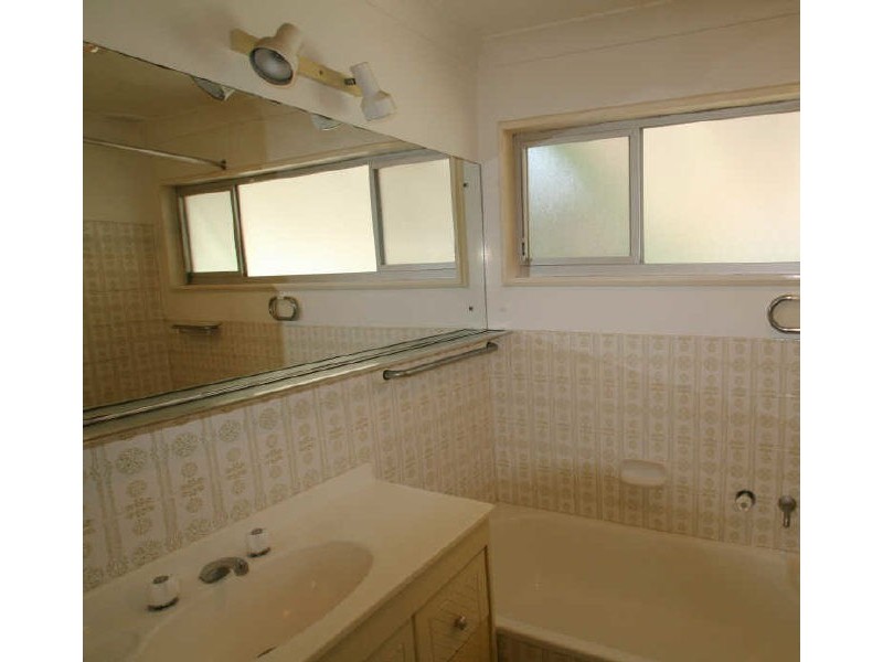 228 Kinghorne Street, Nowra NSW 2541