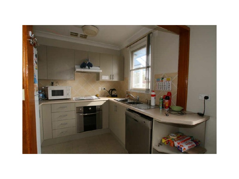 2 Anzac Street, Nowra NSW 2541