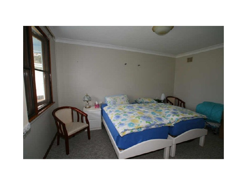 2 Anzac Street, Nowra NSW 2541