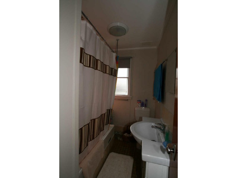 2 Anzac Street, Nowra NSW 2541