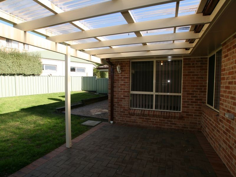 8 Wisteria Place, Bomaderry NSW 2541