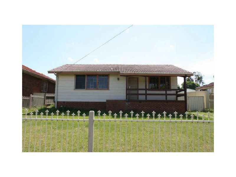 15 Hobart Street, Nowra NSW 2541