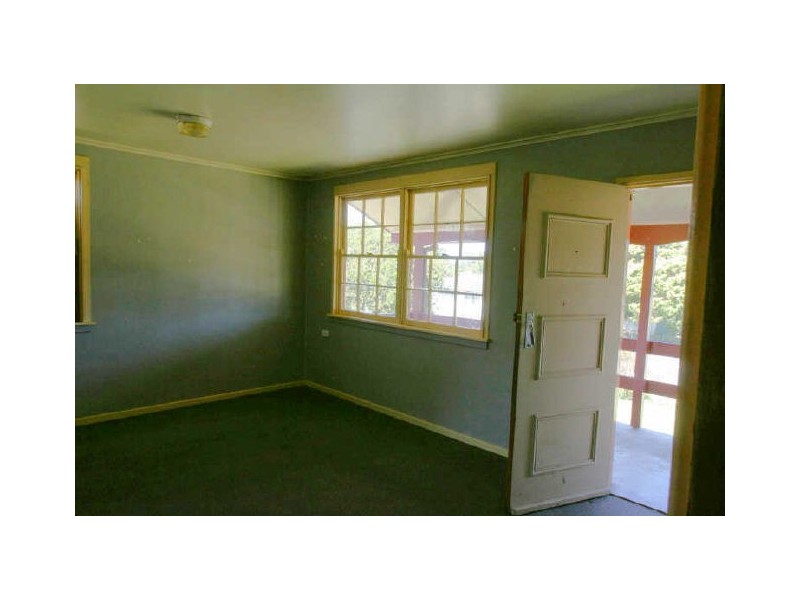 15 Hobart Street, Nowra NSW 2541