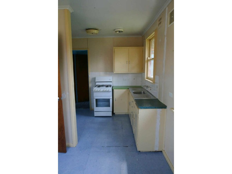 15 Hobart Street, Nowra NSW 2541