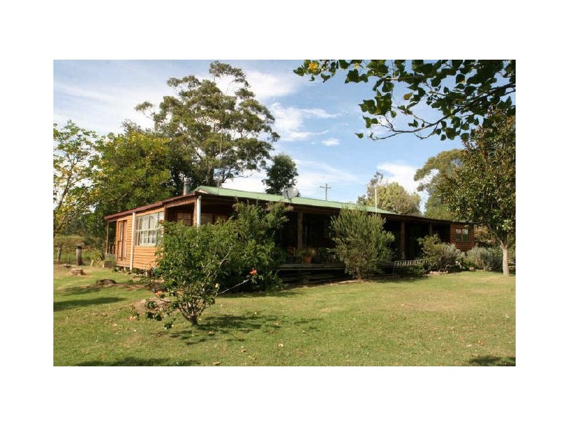 25 Jannung Lane, Wandandian NSW 2540