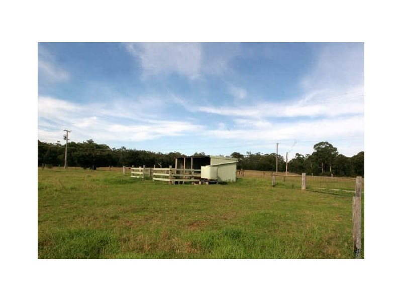 25 Jannung Lane, Wandandian NSW 2540