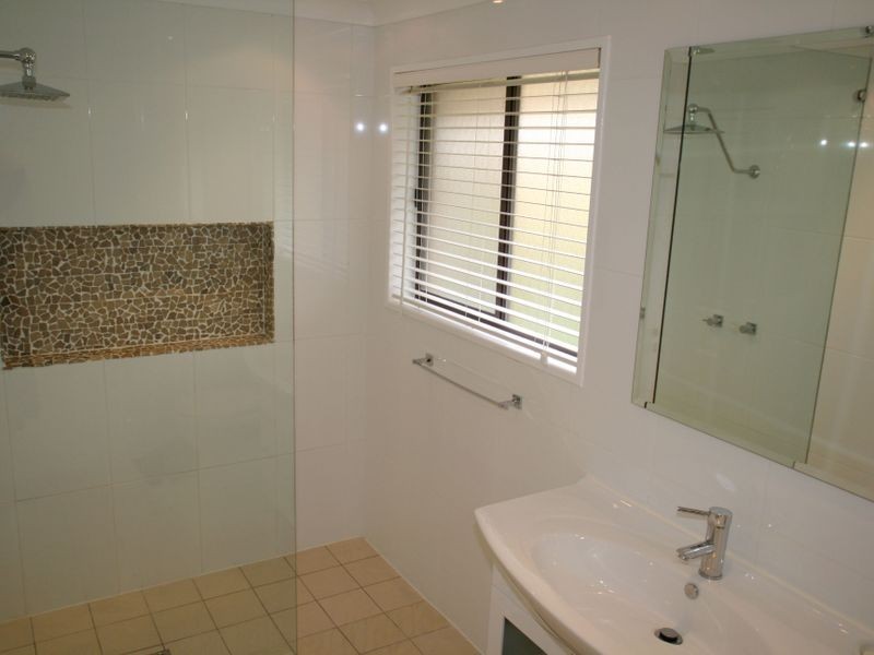 26 Yeovil Drive, Bomaderry NSW 2541