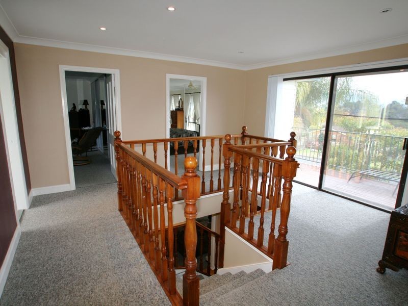 26 Yeovil Drive, Bomaderry NSW 2541