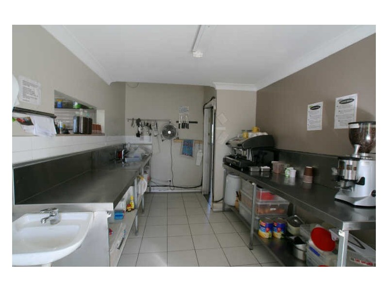 Cnr Kinghorne St & St Anns St, Nowra NSW 2541