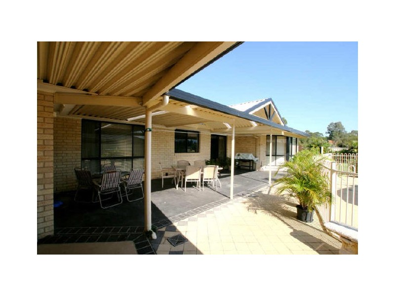 8 Kardella Avenue, Nowra NSW 2541