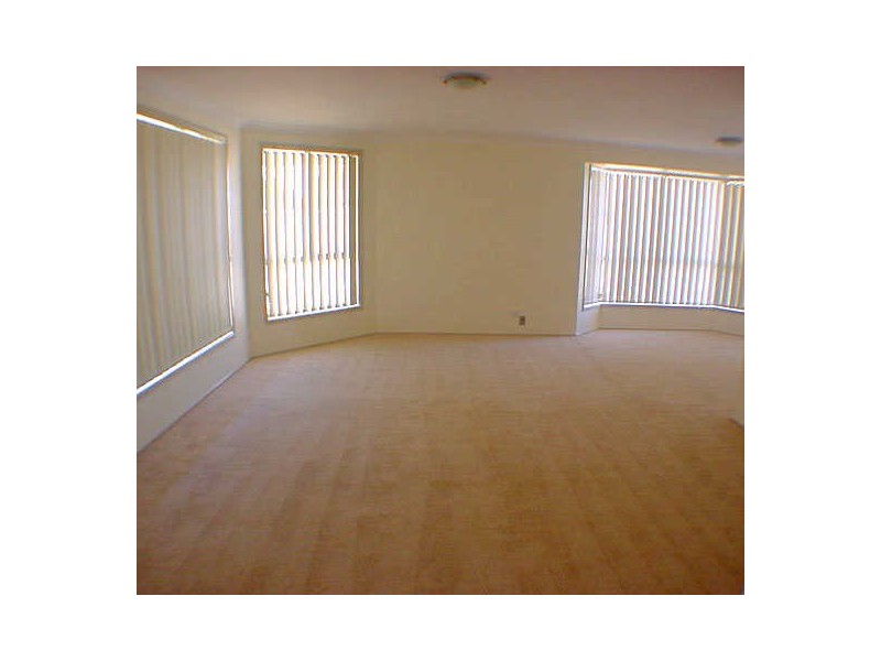 15 Lacebark Grove, Worrigee NSW 2540