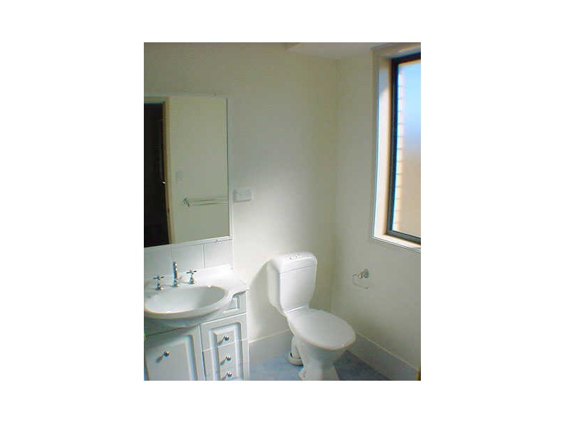 15 Lacebark Grove, Worrigee NSW 2540