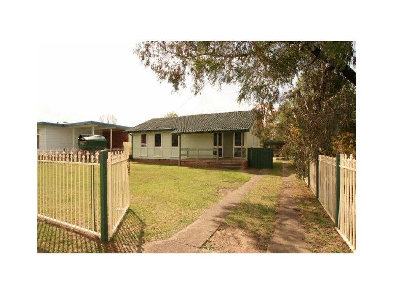 21 Quiberon Street, Nowra NSW 2541