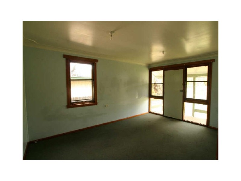 21 Quiberon Street, Nowra NSW 2541