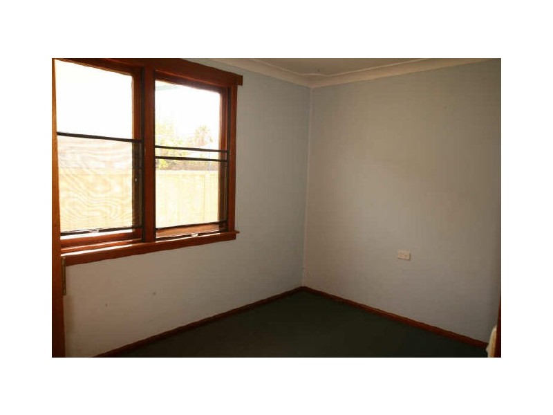 21 Quiberon Street, Nowra NSW 2541