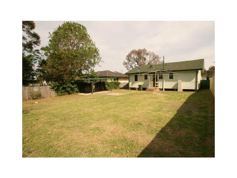 21 Quiberon Street, Nowra NSW 2541